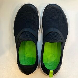 Long low shoe, black/white, like new, worn twice